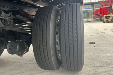 ŷ������3 7L���� 350���� 4X2 �߶� 6.8���Ű������ػ���ͼƬ