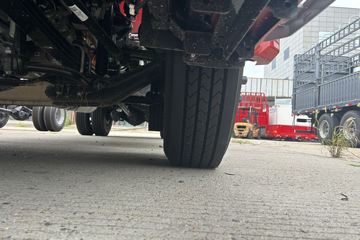 ŷ������3 7L���� 350���� 4X2 �߶� 6.8���Ű������ػ���ͼƬ