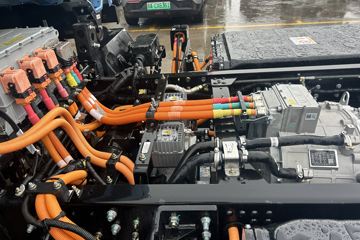 ����HOWOͳ˧T500 4.15�׵��Ŵ��綯��դʽ�Ῠ ����ʱ��217.93kWhͼƬ