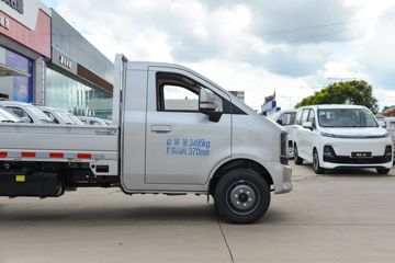 ������Խ ���� �콢�� 1.6L���� 120���� ������5�� Һɲ 3.8�׵�������΢��ͼƬ