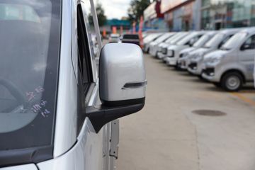 ������Խ ���� �콢�� 1.6L���� 120���� ������5�� Һɲ 3.8�׵�������΢��ͼƬ
