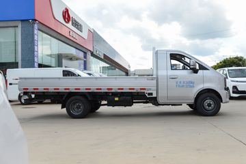 ������Խ ���� �콢�� 1.6L���� 120���� ������5�� Һɲ 3.8�׵�������΢��ͼƬ