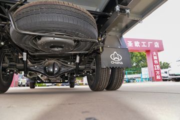������Խ ���� �콢�� 1.6L���� 120���� ������5�� Һɲ 3.8�׵�������΢��ͼƬ