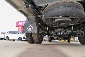 ������Խ ���� �콢�� 1.6L���� 120���� ������5�� Һɲ 3.8�׵�������΢��ͼƬ