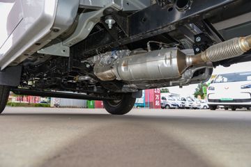 ������Խ ���� �콢�� 1.6L���� 120���� ������5�� Һɲ 3.8�׵�������΢��ͼƬ
