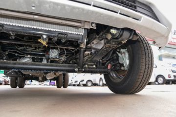 ������Խ ���� �콢�� 1.6L���� 120���� ������5�� Һɲ 3.8�׵�������΢��ͼƬ