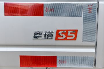 ������Խ ���� �콢�� 1.6L���� 120���� ������5�� Һɲ 3.8�׵�������΢��ͼƬ