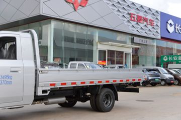 ������Խ ���� �콢�� 1.6L���� 120���� ������5�� Һɲ 3.8�׵�������΢��ͼƬ