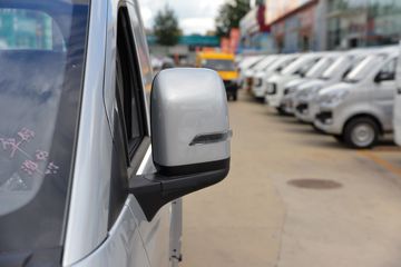 ������Խ ����K5 ���ʰ� 1.6L���� 120���� 5�� 3.3�׵�������΢��ͼƬ
