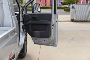 ������Խ ����K5 ���ʰ� 1.6L���� 120���� 5�� 3.3�׵�������΢��ͼƬ