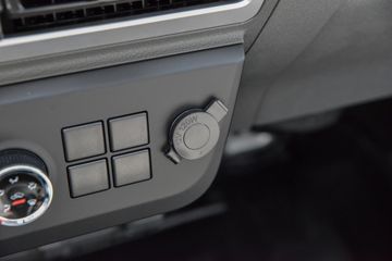 ������Խ ����K5 ���ʰ� 1.6L���� 120���� 5�� 3.3�׵�������΢��ͼƬ
