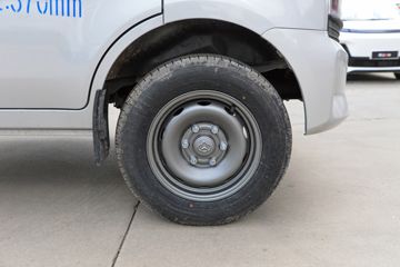 ������Խ ����K5 ���ʰ� 1.6L���� 120���� 5�� 3.3�׵�������΢��ͼƬ