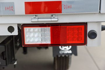 ������Խ ����K5 ���ʰ� 1.6L���� 120���� 5�� 3.3�׵�������΢��ͼƬ