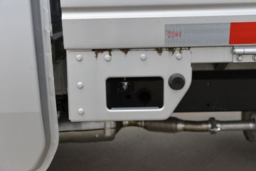 ������Խ ����K5 ���ʰ� 1.6L���� 120���� 5�� 3.3�׵�������΢��ͼƬ