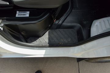 ������Խ ����K5 �콢�� 2L���� 139���� 5�� 2.7��˫������΢��ͼƬ