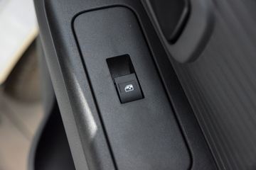 ������Խ ����K5 �콢�� 2L���� 139���� 5�� 2.7��˫������΢��ͼƬ