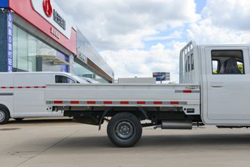 ������Խ ����K5 �콢�� 2L���� 139���� 5�� 2.7��˫������΢��ͼƬ