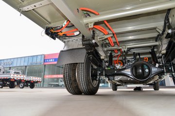 �������� �ƽ�� 3.79�׵��Ŵ��綯����΢�� ����ʱ��55.64kWhͼƬ