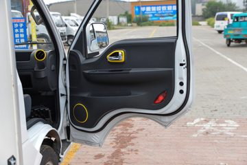 ����;��T5 1.6L���� 122���� ����5�� Һɲ 3.1�׵�������΢��ͼƬ
