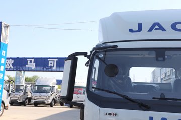 ����˧��ES9 ��ɲ 4.18�׵��Ŵ��綯��դʽ�Ῠ ����ʱ��140.41kWhͼƬ