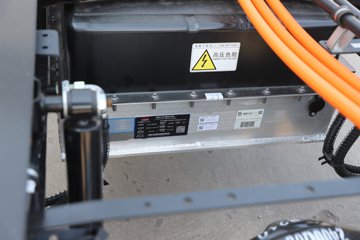 ����˧��ES9 ��ɲ 4.18�׵��Ŵ��綯��դʽ�Ῠ ����ʱ��140.41kWhͼƬ