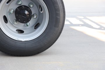 ����˧��ES9 ��ɲ 4.18�׵��Ŵ��綯��դʽ�Ῠ ����ʱ��140.41kWhͼƬ