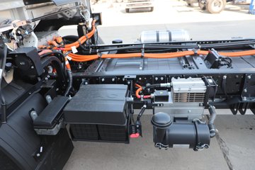 ����˧��ES9 ��ɲ 4.18�׵��Ŵ��綯��դʽ�Ῠ ����ʱ��140.41kWhͼƬ