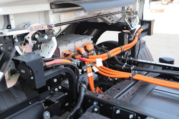 ����˧��ES9 ��ɲ 4.18�׵��Ŵ��綯��դʽ�Ῠ ����ʱ��140.41kWhͼƬ