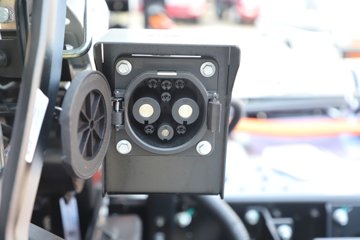 ��������EV9 4.18�׵��Ŵ��綯��դʽ�Ῠ ��γ140.41kWhͼƬ