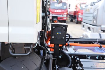 ��������EV9 4.18�׵��Ŵ��綯��դʽ�Ῠ ��γ140.41kWhͼƬ