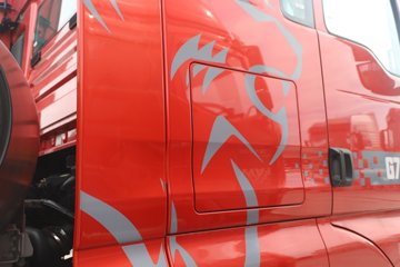 �����ǵ¿� SITRAK G7S 14.6L LNG 630���� 6X4 �ɰ���12�� AMT�Զ��� ǣ����ͼƬ