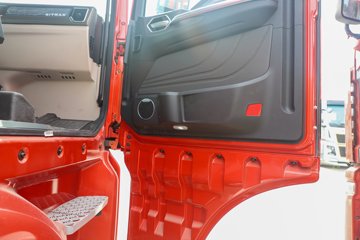 �����ǵ¿� SITRAK G7S 14.6L LNG 630���� 6X4 �ɰ���12�� AMT�Զ��� ǣ����ͼƬ