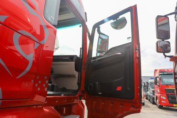 �����ǵ¿� SITRAK G7S 14.6L LNG 630���� 6X4 �ɰ���12�� AMT�Զ��� ǣ����ͼƬ