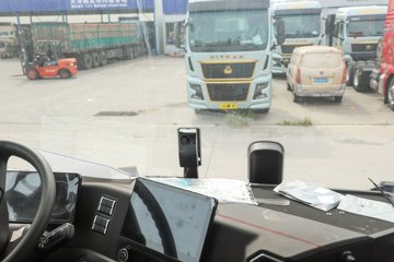 �����ǵ¿� SITRAK G7S 14.6L LNG 630���� 6X4 �ɰ���12�� AMT�Զ��� ǣ����ͼƬ