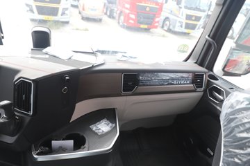 �����ǵ¿� SITRAK G7S 14.6L LNG 630���� 6X4 �ɰ���12�� AMT�Զ��� ǣ����ͼƬ