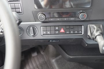 �����ǵ¿� SITRAK G7S 14.6L LNG 630���� 6X4 �ɰ���12�� AMT�Զ��� ǣ����ͼƬ