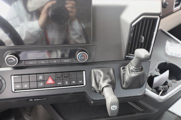 �����ǵ¿� SITRAK G7S 14.6L LNG 630���� 6X4 �ɰ���12�� AMT�Զ��� ǣ����ͼƬ