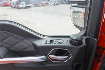 �����ǵ¿� SITRAK G7S 14.6L LNG 630���� 6X4 �ɰ���12�� AMT�Զ��� ǣ����ͼƬ