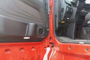 �����ǵ¿� SITRAK G7S 14.6L LNG 630���� 6X4 �ɰ���12�� AMT�Զ��� ǣ����ͼƬ