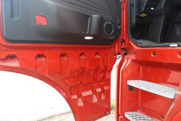 �����ǵ¿� SITRAK G7S 14.6L LNG 630���� 6X4 �ɰ���12�� AMT�Զ��� ǣ����ͼƬ