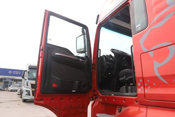 �����ǵ¿� SITRAK G7S 14.6L LNG 630���� 6X4 �ɰ���12�� AMT�Զ��� ǣ����ͼƬ