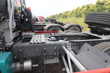 �����ǵ¿� SITRAK G7S 14.6L LNG 630���� 6X4 �ɰ���12�� AMT�Զ��� ǣ����ͼƬ