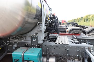 �����ǵ¿� SITRAK G7S 14.6L LNG 630���� 6X4 �ɰ���12�� AMT�Զ��� ǣ����ͼƬ