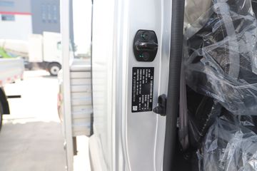 ʱ���캽M5 2.5L���� 150���� ������5�� 3.83���Ű������ῨͼƬ