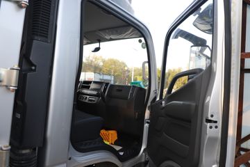 ����ŷ����S1 ��ӯ�� 2.5L���� 185���� �ɰ���5�� 4.17�׵�����ʽ�ῨͼƬ