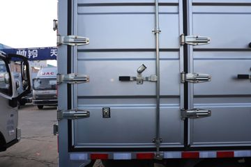 ����ŷ����S1 ��ӯ�� 2.5L���� 185���� �ɰ���5�� 4.17�׵�����ʽ�ῨͼƬ