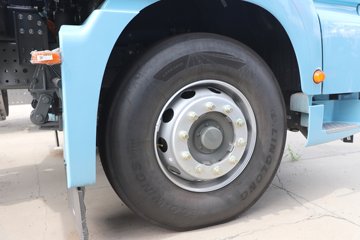 �����ǵ¿�SITRAK G7M 6X4 ���綯ǣ����ͼƬ