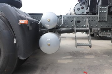 �����ǵ¿�SITRAK G7M 6X4 ���綯ǣ����ͼƬ