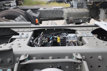 �����ǵ¿�SITRAK G7M 6X4 ���綯ǣ����ͼƬ