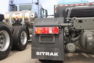 �����ǵ¿�SITRAK G7M 6X4 ���綯ǣ����ͼƬ
